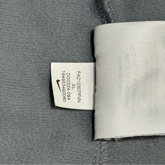 Nike Kids XL Two-Tone Gray Performance Jacket Full Zip with Pockets - Picture 6 of 6